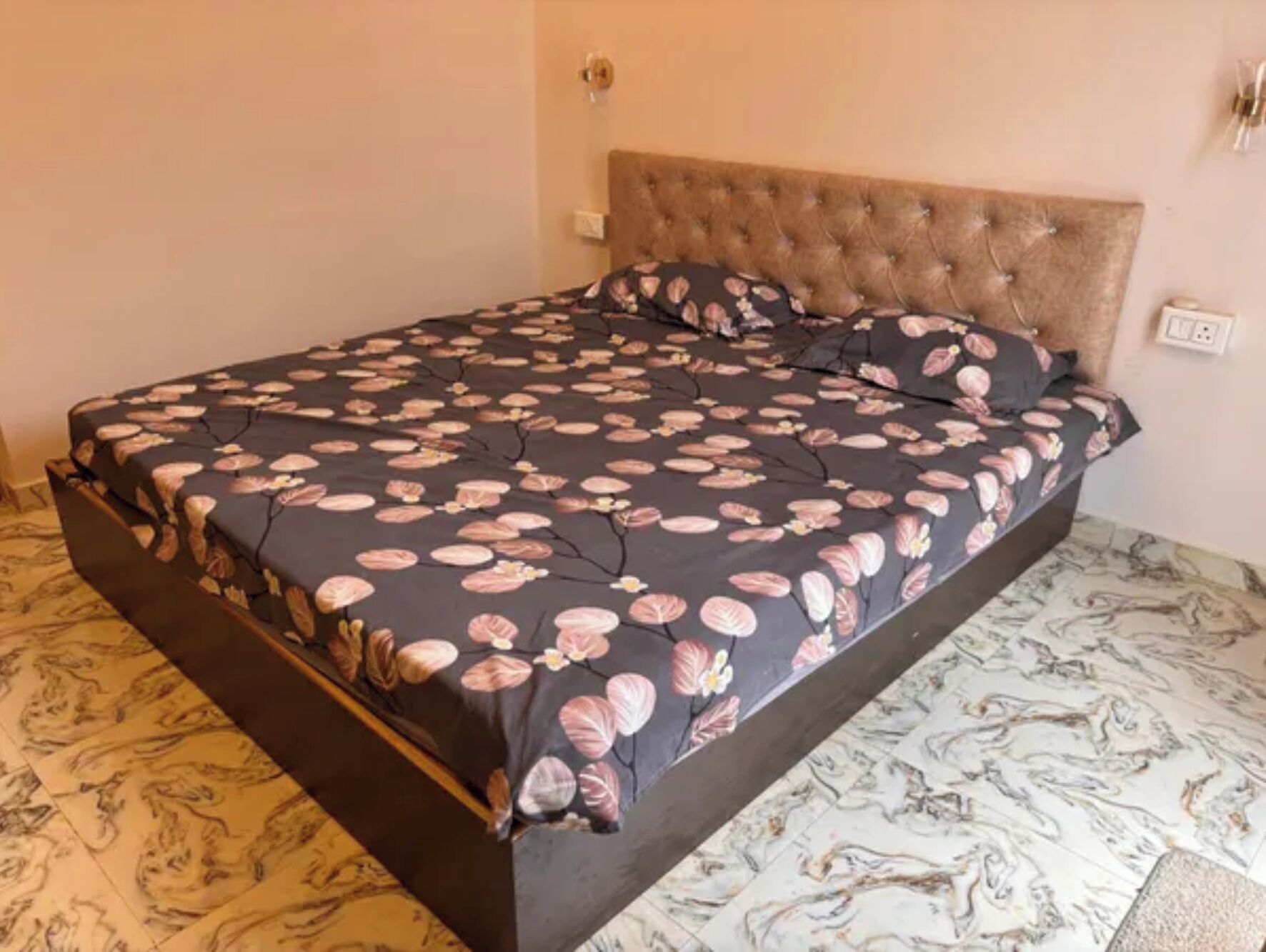 Deluxe Room | Egyptian cotton sheets, premium bedding, in-room safe, desk