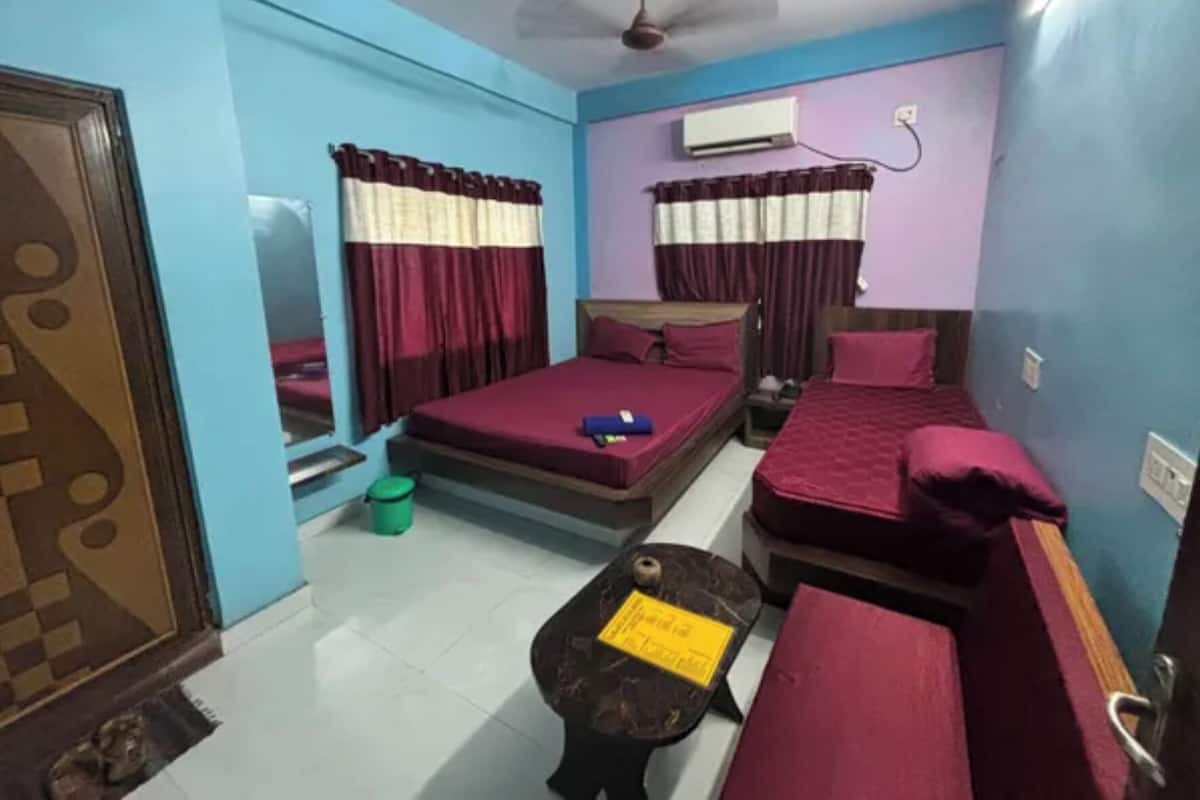 Premium Room | Egyptian cotton sheets, premium bedding, in-room safe, desk