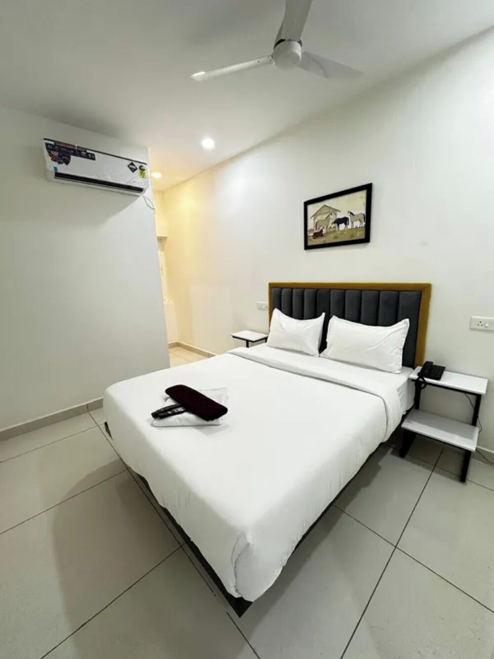 Deluxe Room | Egyptian cotton sheets, premium bedding, in-room safe, desk
