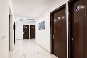 Ảnh chưa phân loại, 2 trong số 29 ảnh, nút