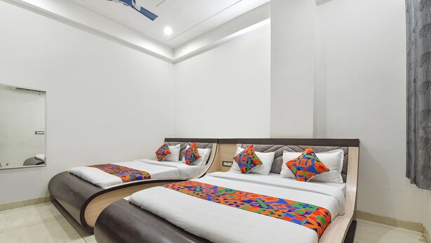 Egyptian cotton sheets, premium bedding, in-room safe, desk - Fabhotel Dev Bhumi (Khatoo)