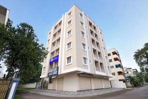 Front of property - Fabhotel Galaxy Stay (Pune)
