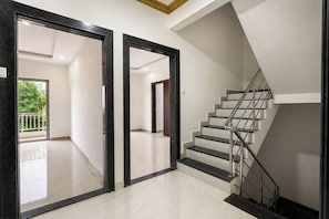 Staircase - Fabhotel Galaxy Stay (Pune)