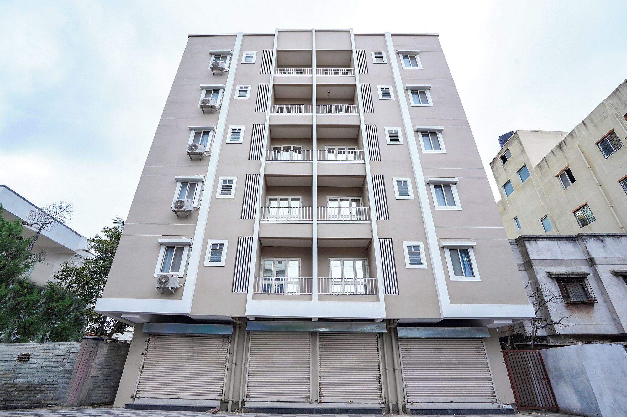 施設の正面