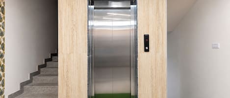 Elevator