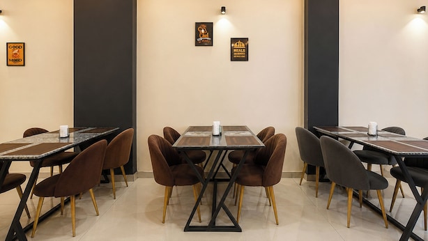 Unclassified image, 1 of 31, button - Fabhotel Shree I (Indore)