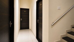 Unclassified image, 5 of 31, button - Fabhotel Shree I (Indore)