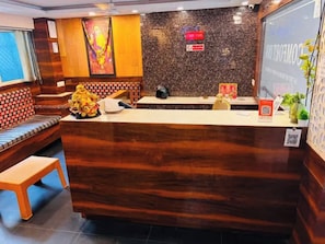 Reception - Fabhotel Vaishnavi Inn (Hyderabad)