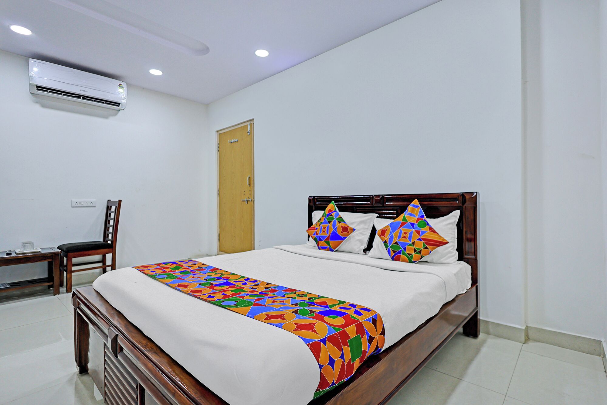 Deluxe Room | Egyptian cotton sheets, premium bedding, in-room safe, desk