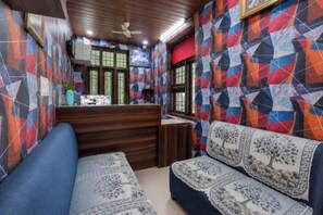 Lobby sitting area - Fabhotel Kartik Inn (Jaipur)