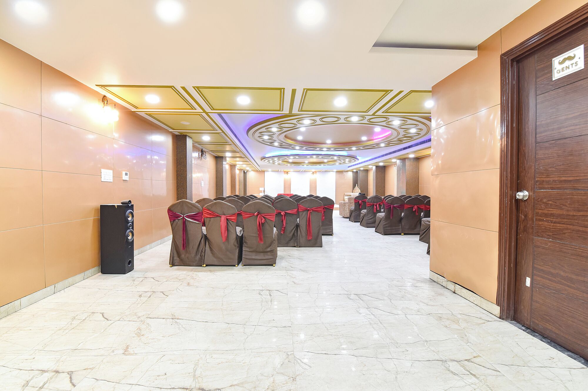 Banquet hall