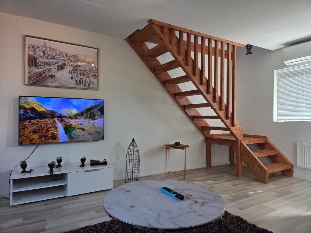 Hus, 2 soverom, røyk | Oppholdsrom