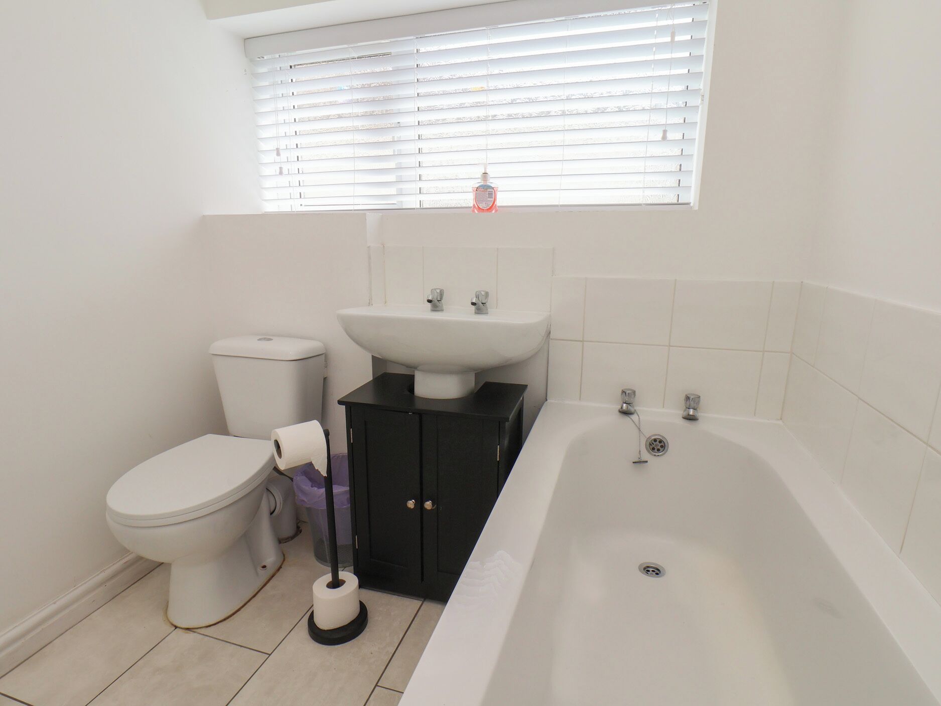 Cottage | Bathroom | Shower