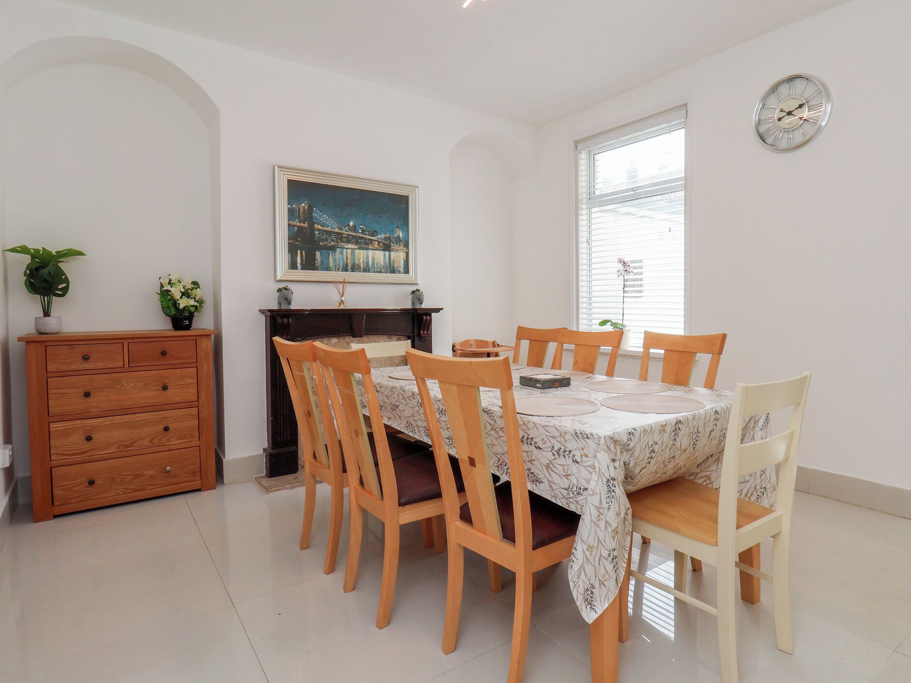 Cottage | Dining