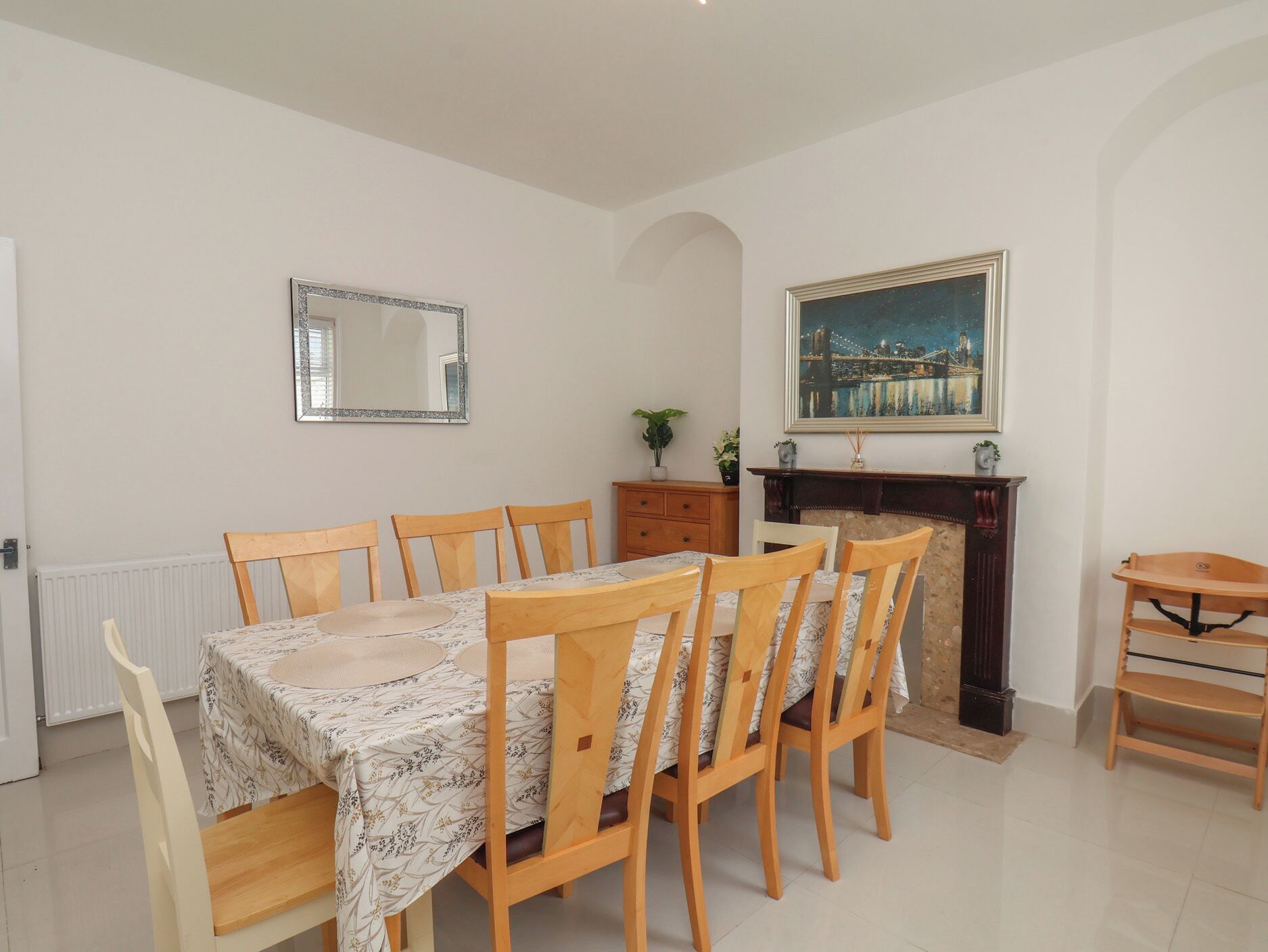Cottage | Dining