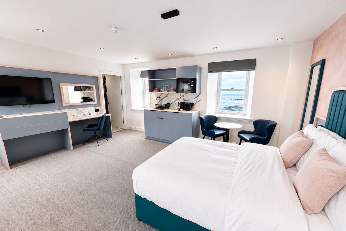 Executive Suite, Sea View
