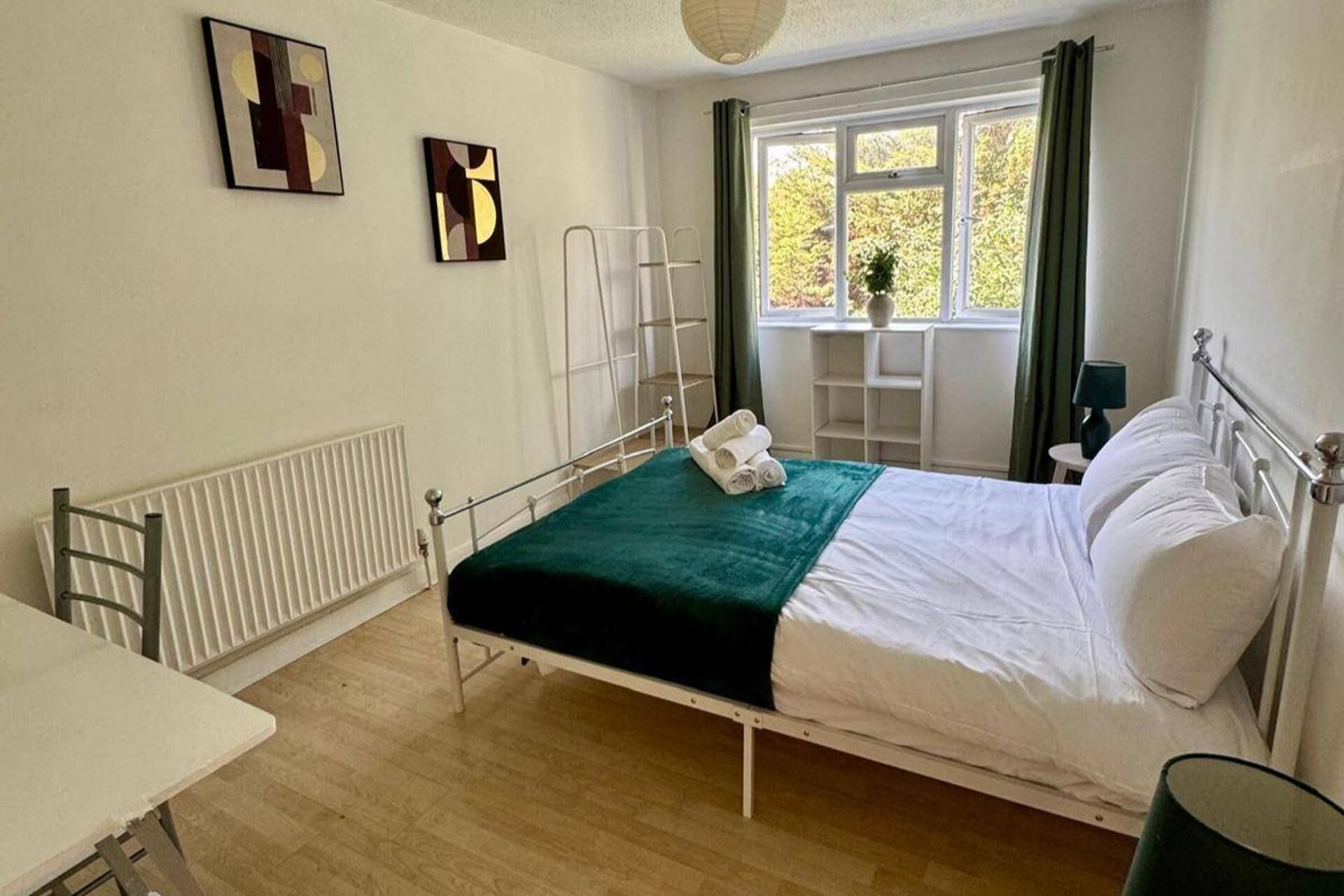 4 Schlafzimmer, Bügeleisen/Bügelbrett, kostenloses WLAN, Bettwäsche