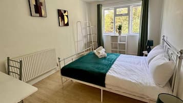 4 Schlafzimmer, Bügeleisen/Bügelbrett, kostenloses WLAN, Bettwäsche