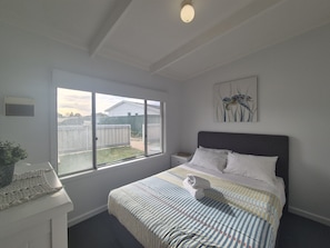 House | 2 bedrooms - Esperance Little Units 1 (Esperance)