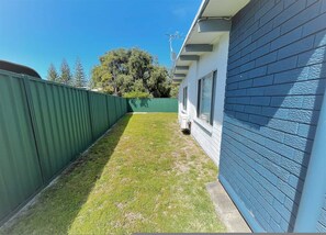 House | 2 bedrooms - Esperance Little Units 1 (Esperance)