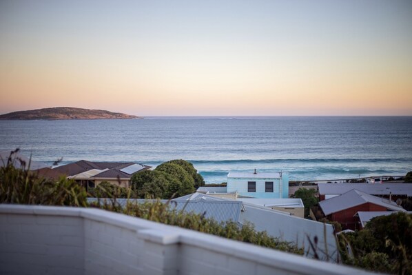 House | 3 bedrooms - West Beach Holiday Home (Esperance)