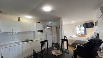 House | 1 bedroom