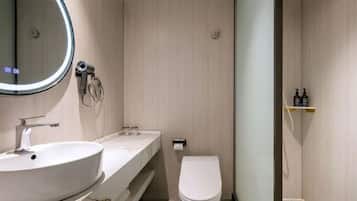 Basic Triple Room | Bathroom