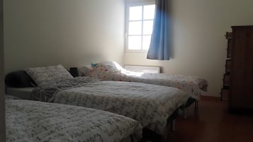 8 Schlafzimmer, Bügeleisen/Bügelbrett, WLAN, Bettwäsche