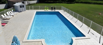 Le Clos Rançanne: 25-30 Guests, Pool on 1 Hectare, Events, Weddings – Near Royan, Saintes, Cognac