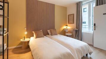 1 bedroom, desk, iron/ironing board, WiFi (free)