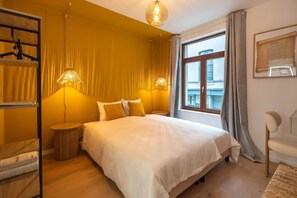1 habitación, tabla de planchar con plancha, wifi y ropa de cama 