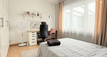 Cosy House for 10 with clim and garden