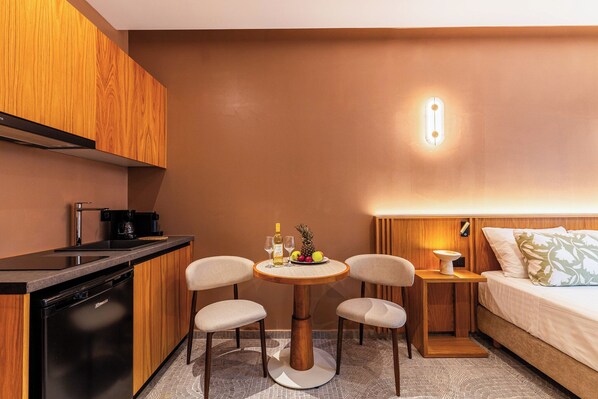 Exclusive Suite, Balcony, Mountain View | Private kitchenette | Espresso maker, coffee/tea maker, mini-fridge, stovetop - Aetherion Suites (Chania)