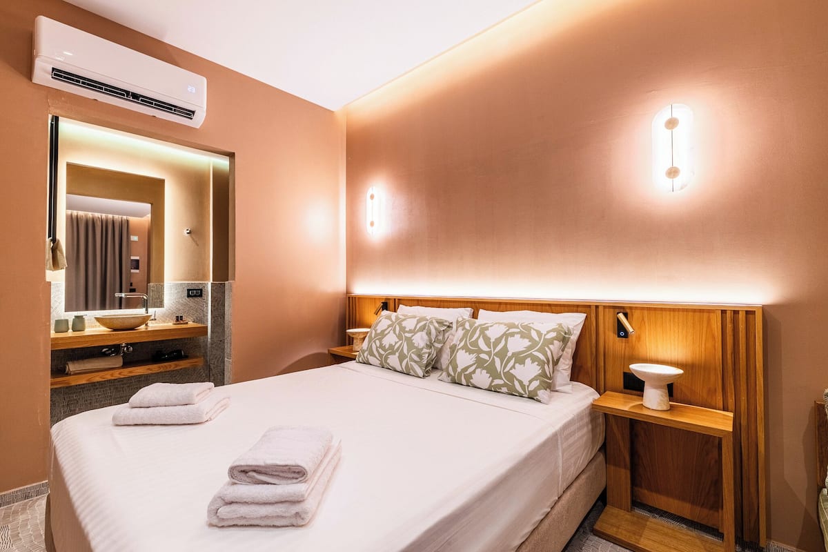 Suite junior, patio | Sábanas de algodón egipcio, ropa de cama de alta calidad y edredón