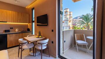 Executive Suite, Balcony, Mountain View | Balcony