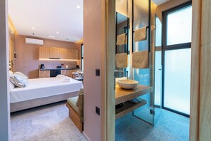 Executive Suite, Balcony, Mountain View | Egyptian cotton sheets, premium bedding, down comforters - Aetherion Suites (Chania)