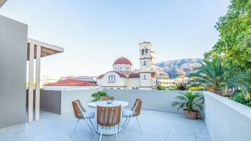 Superior-Suite, Balkon, Bergblick | Terrasse/Patio
