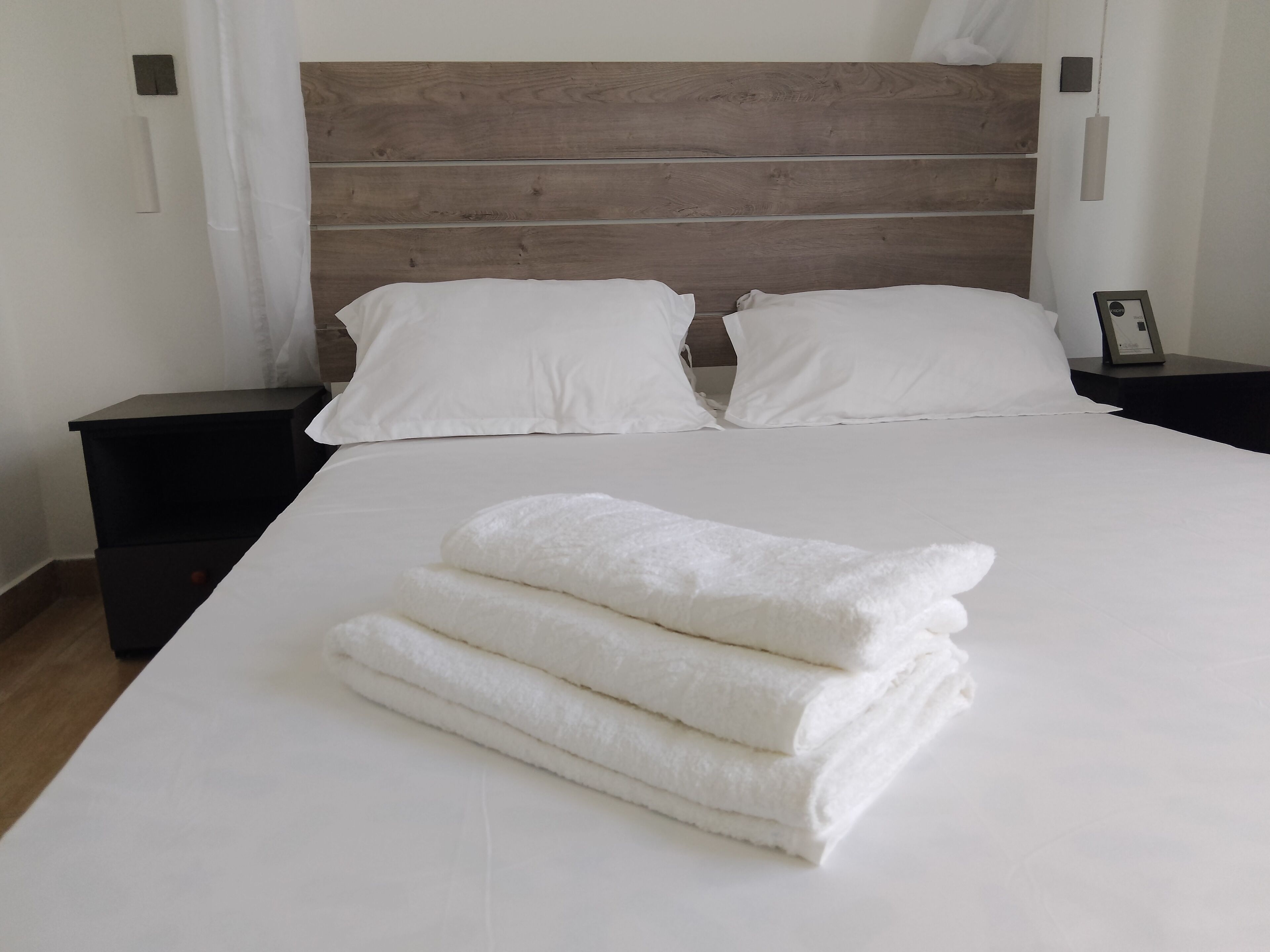 Iron/ironing board, internet, bed sheets