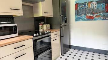 Villa, 3 Bedrooms, Garden View | Interior