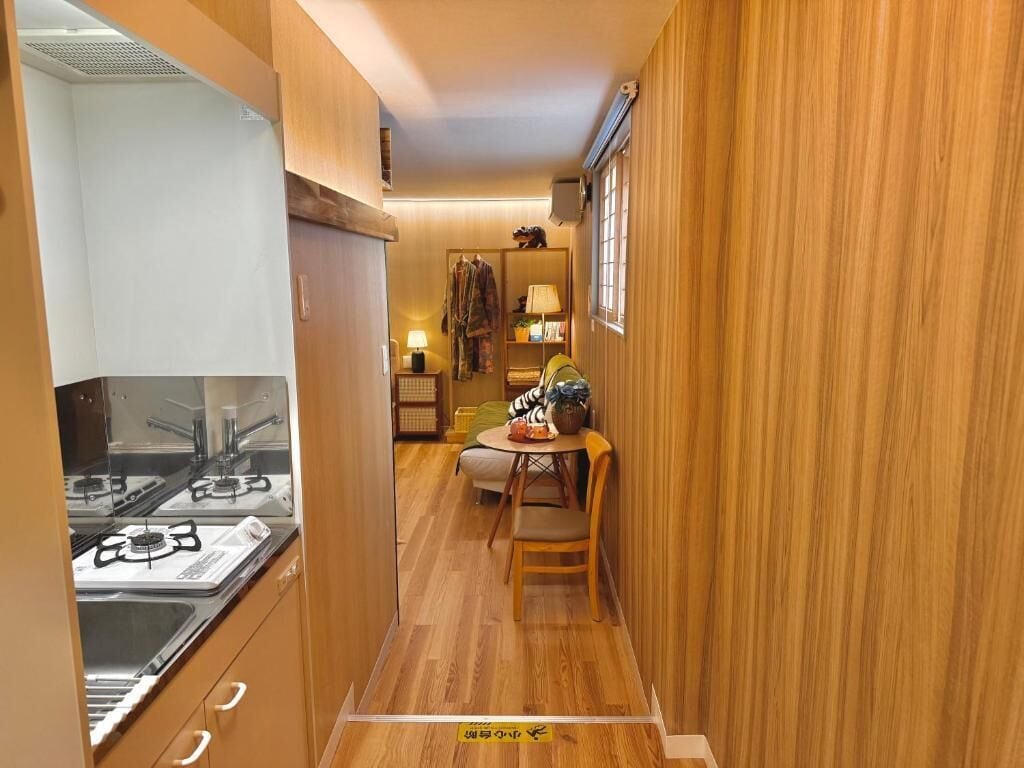 Departamento superior, 1 cama matrimonial y sofá cama, para no fumadores, vista a la ciudad | Cortinas blackout, insonorización y wifi gratis 