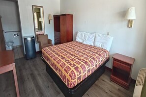 Free WiFi - King Bed Non-Smoking (Albuquerque NM)