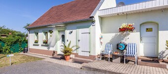 Holiday Home 'Ferienwohnung Elbtalblick' with Private Pool, Private Terrace and Wi-Fi