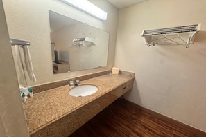 Shower, hair dryer - 2 Queen Beds|Smoking|Kitchenette (West Helena, AR)