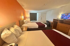 Room - 2 Queen Beds|Smoking|Kitchenette (West Helena, AR)