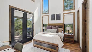 3 bedrooms, individually decorated, individually furnished, bed sheets