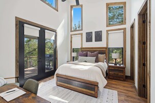 Cabaña, varias camas, vistas a la montaña (The Lodge at Walnut Peak) | 3 dormitorios, decoración individual, mobiliario individual