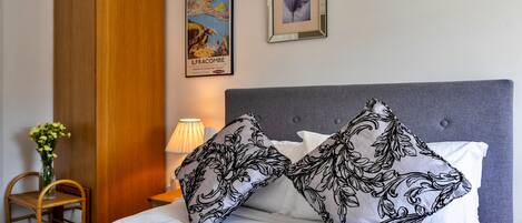 2 chambres, fer et planche à repasser, Wi-Fi gratuit, draps fournis