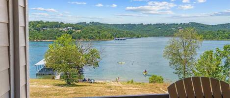 Appart'hôtel, plusieurs lits (Treasured Lake Views) | Vue de la chambre
