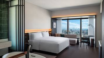 Discovery King Room | Premium bedding, down comforters, minibar, in-room safe