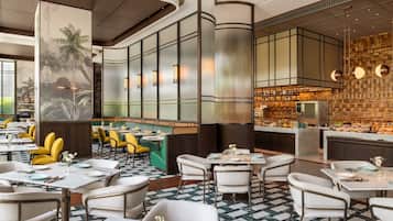 2 restaurants; breakfast, lunch, and dinner served
